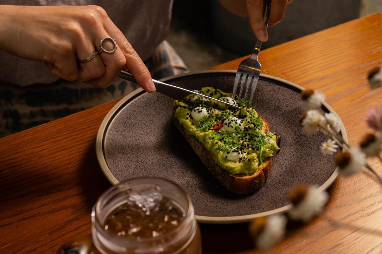 סידני The Old Clare By Ode Hotels מראה חיצוני תמונה Avocado toast