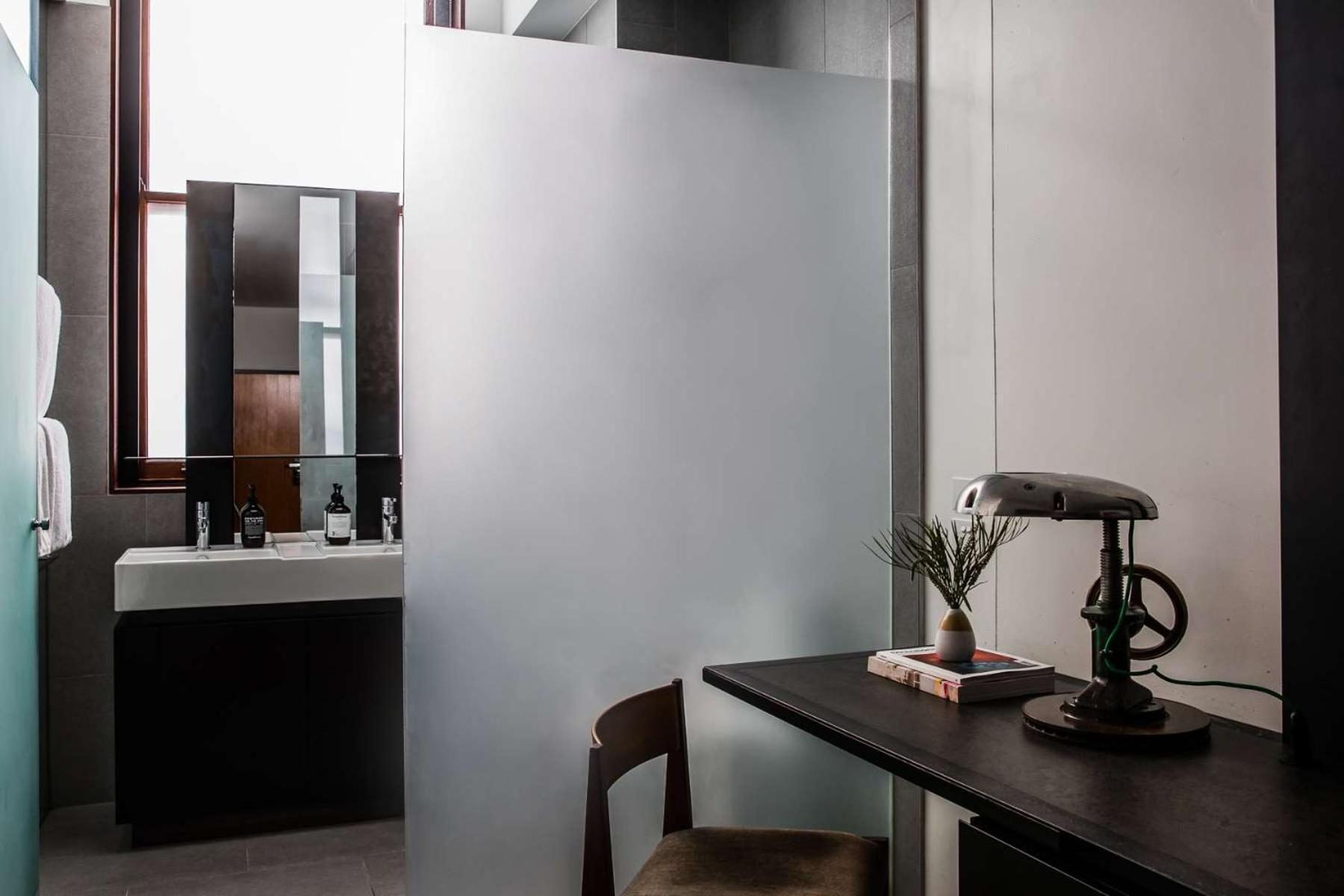 סידני The Old Clare By Ode Hotels מראה חיצוני תמונה A room at the hotel